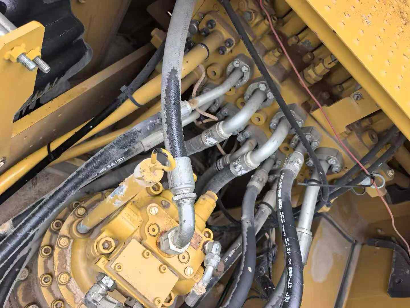 Used Caterpillar 323 Excavator 2018 Model / 8