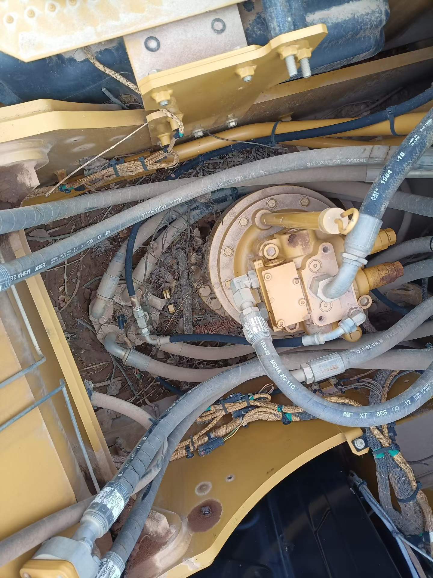 Used Caterpillar 323 Excavator 2019 Model / 7