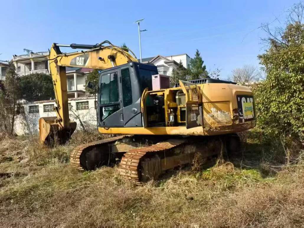 Used Caterpillar 323DL Excavator 2011 Model / 2