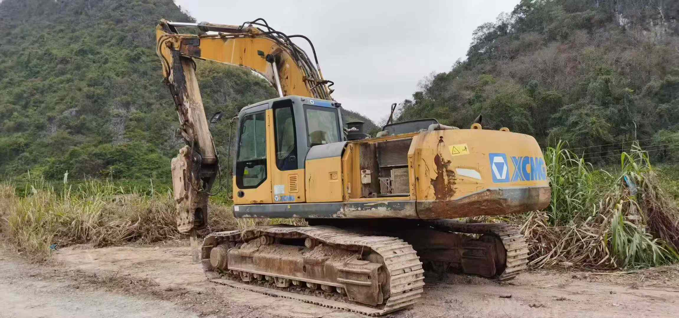 Used XCMG XE305D Excavator 2017 Model / 2