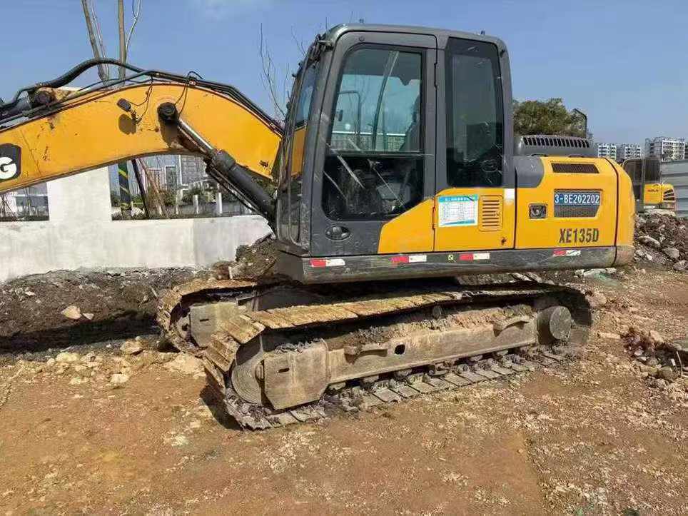 Buy XCMG XE135GA Used Excavator