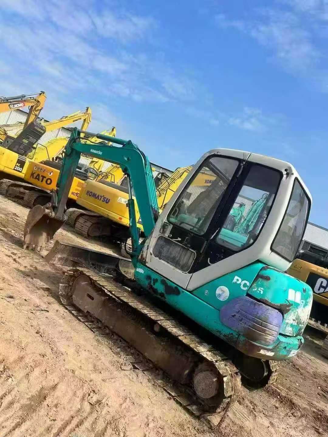 Buy Komatsu PC40-7 Used Excavator