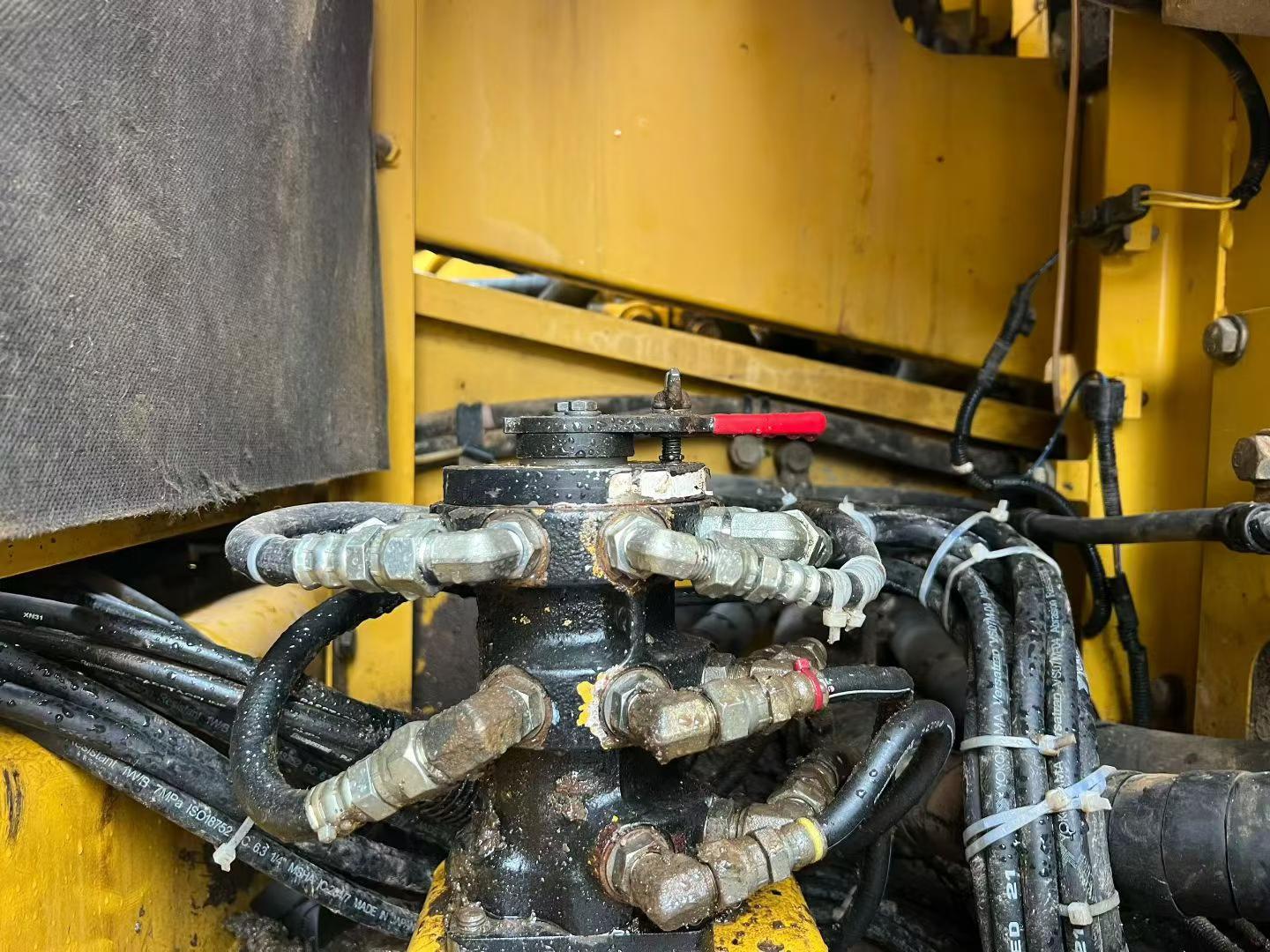 Used Komatsu PC200-8N1 Excavator 2016 Model / 8