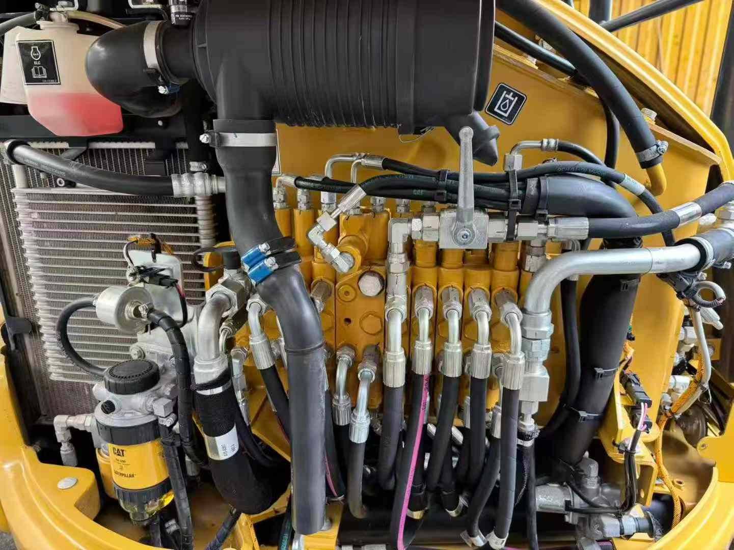 Used Caterpillar 303SR Excavator 2016 Model / 5