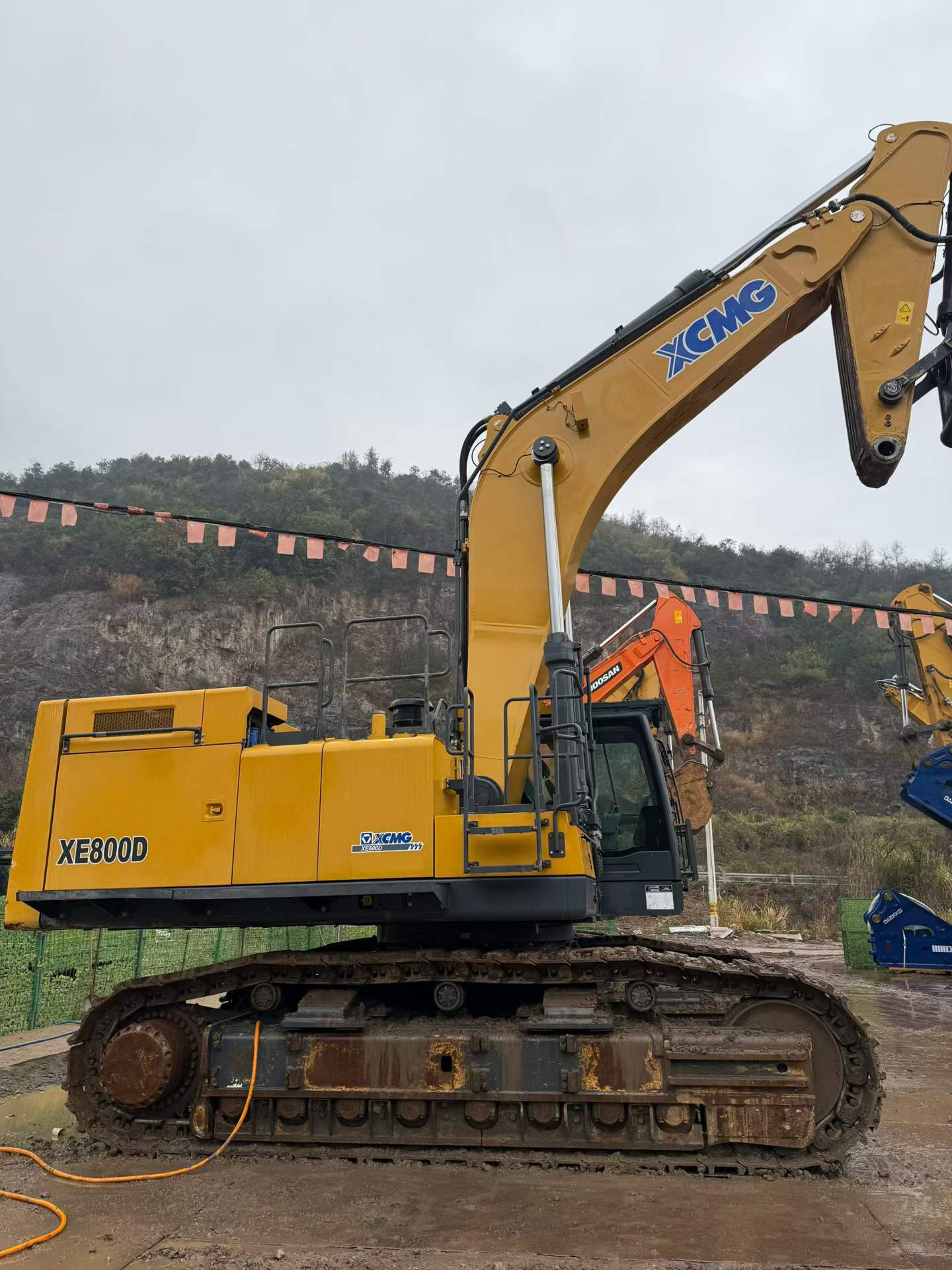 Used XCMG XE80 Excavator 2021 Model / 3