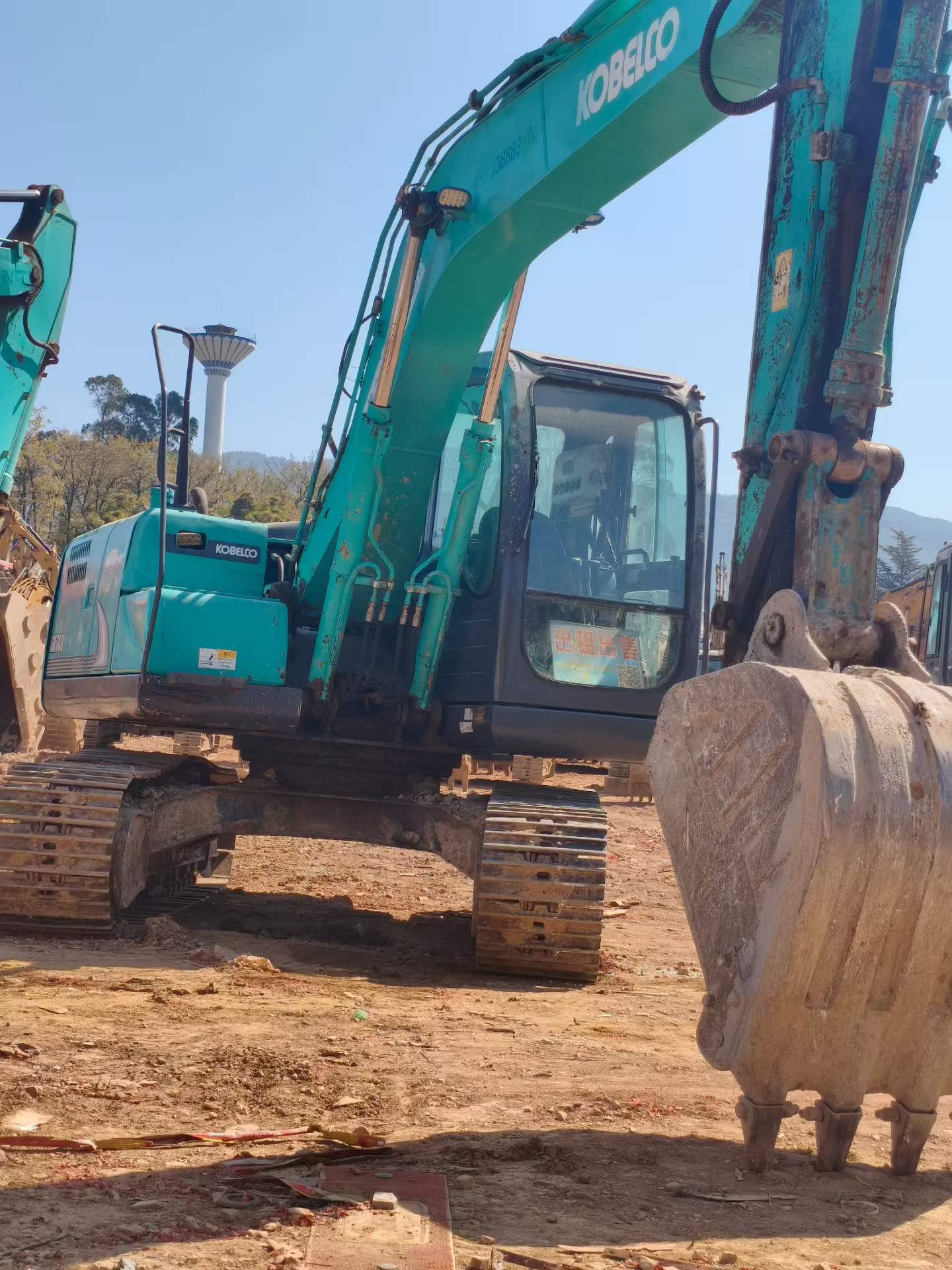 Buy Kobelco SK140 Used Excavator