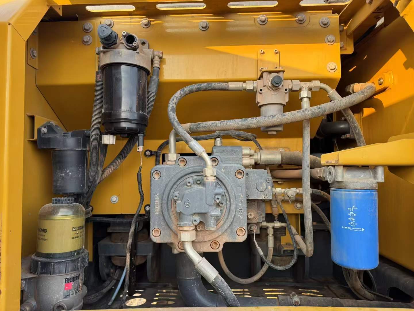 Used XCMG LW200 Excavator 2021 Model / 4