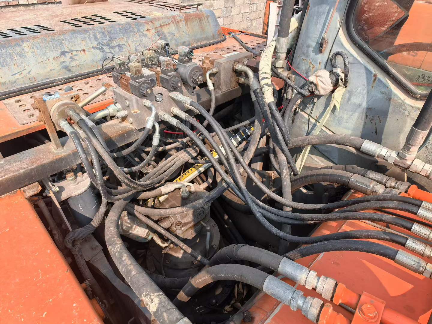 Used Hitachi ZW250 Excavator 2016 Model / 9