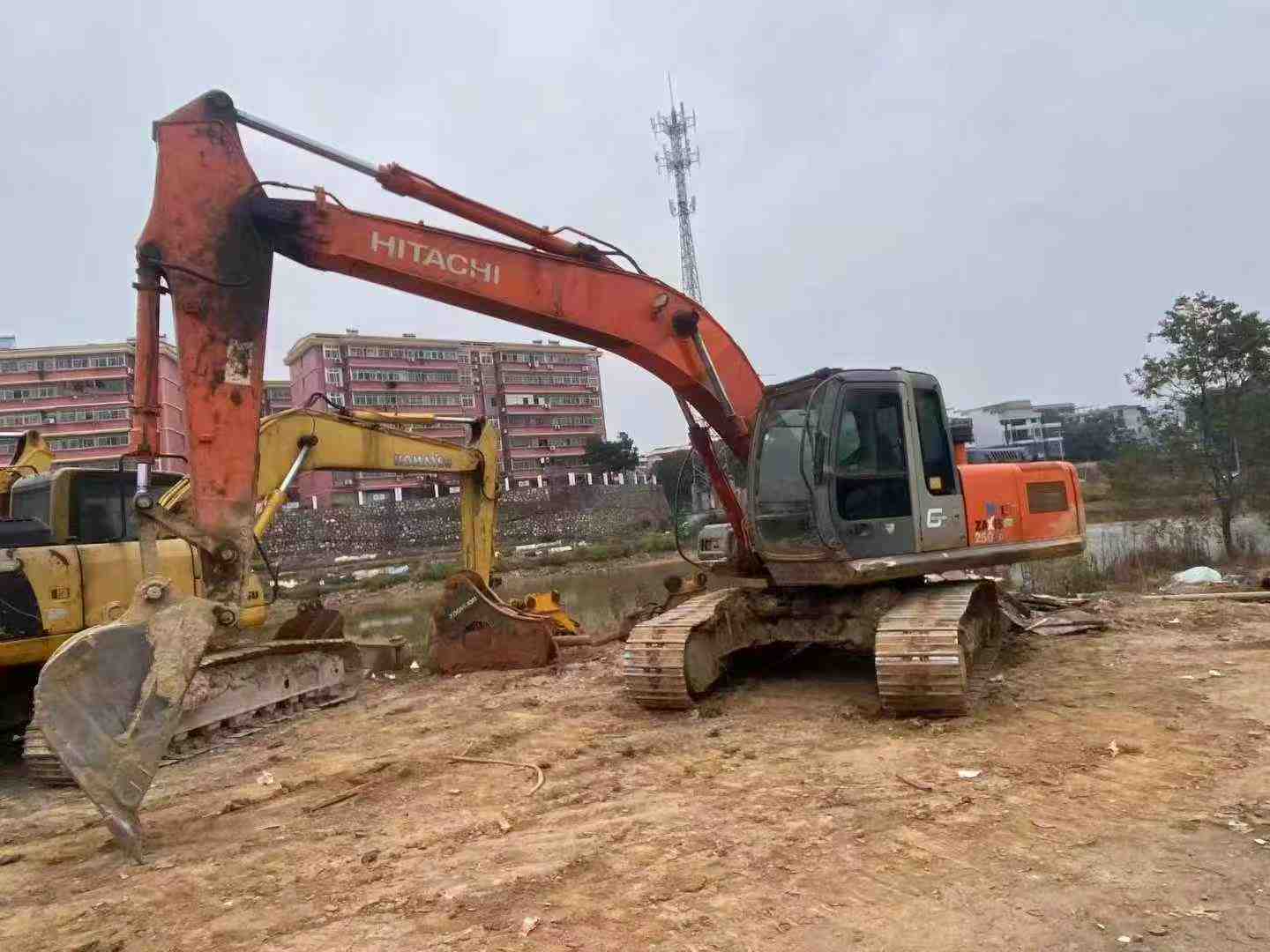 Buy Hitachi EX210 Used Excavator