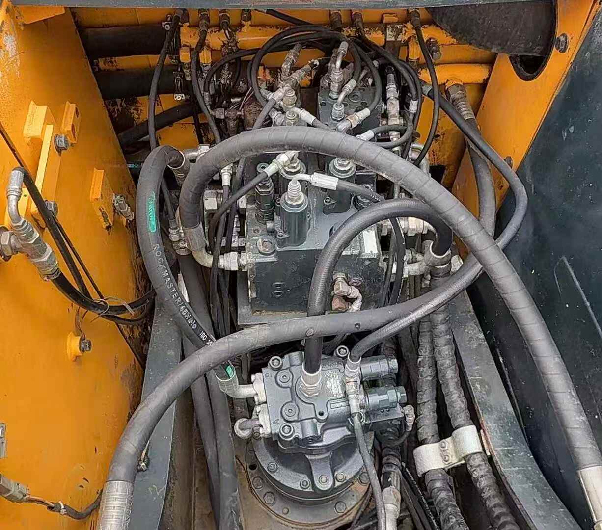 Used Hyundai R150WVSNPRO Excavator 2016 Model / 4