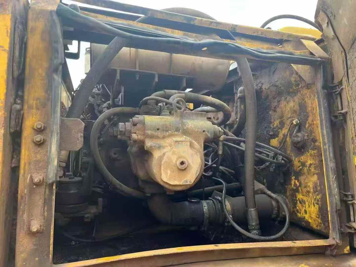 Used Komatsu PC220-6 Excavator 2016 Model / 2