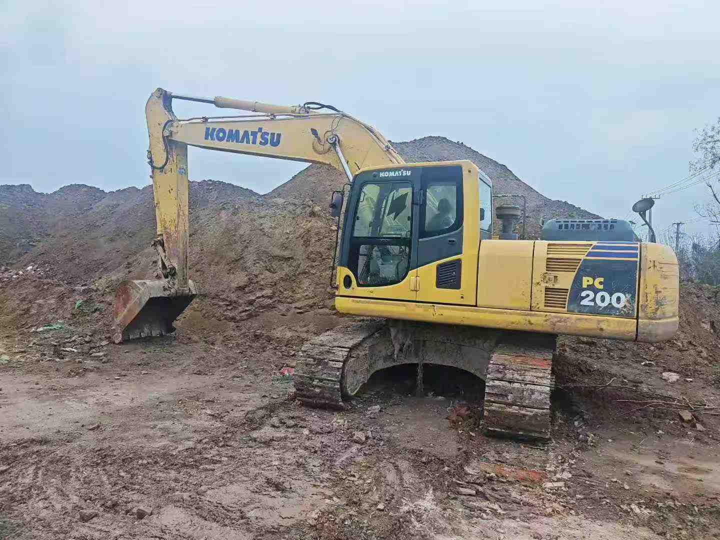 Buy Komatsu PC200 Used Excavator