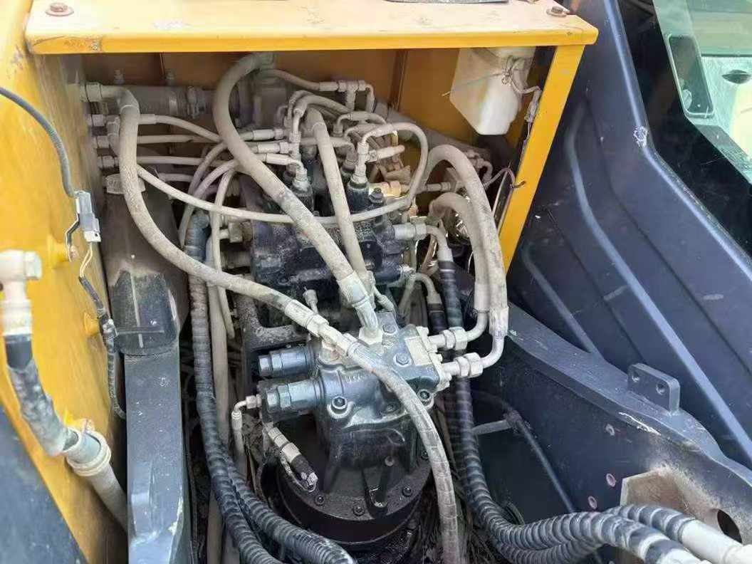 Used XCMG XE135GA Excavator 2021 Model / 3