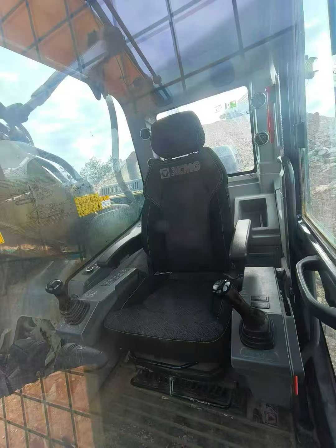 Used XCMG XE80D Excavator 2023 Model / 7