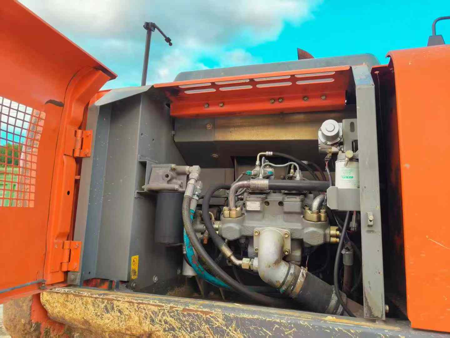 Used Hitachi ZW250 Excavator 2013 Model / 7