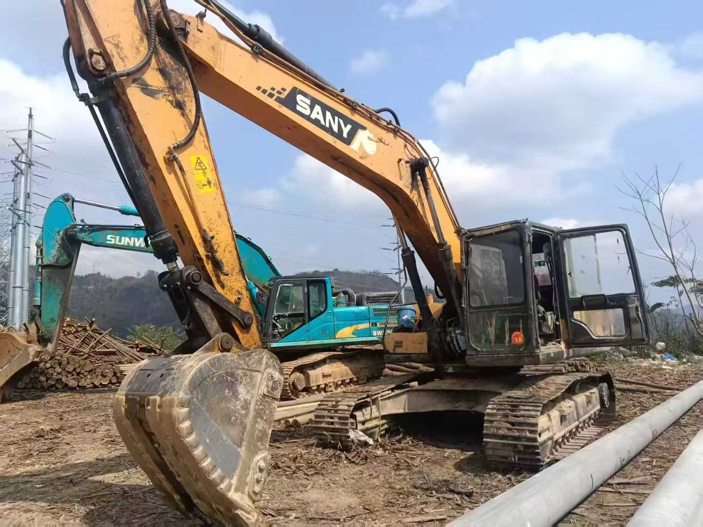 Used Sany SY215W Excavator 2016 Model / 2