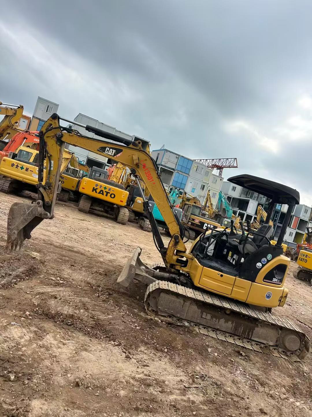 Used Caterpillar 304CCR Excavator 2016 Model / 3