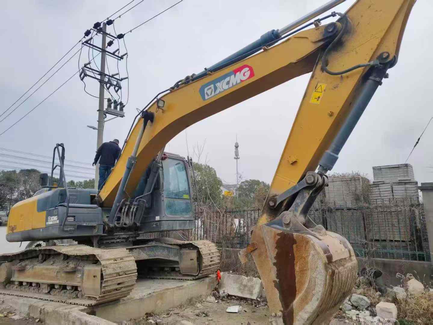Used XCMG LWC160 Excavator 2021 Model / 7
