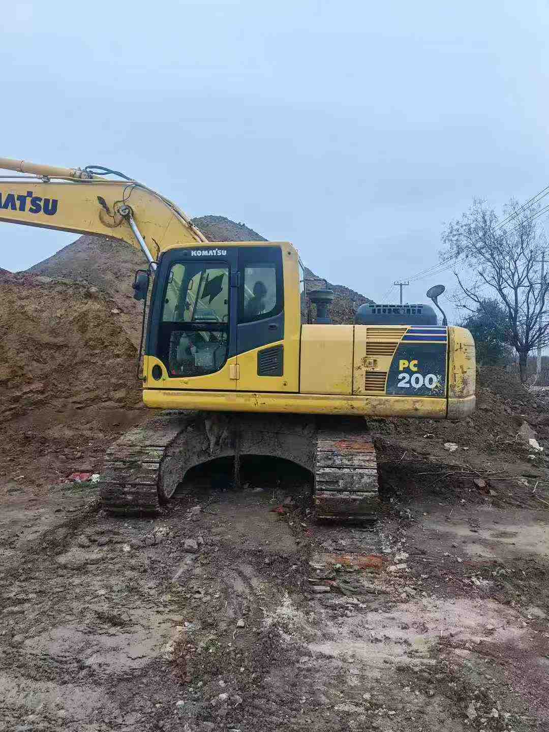 Used Komatsu PC200 Excavator 2017 Model / 3