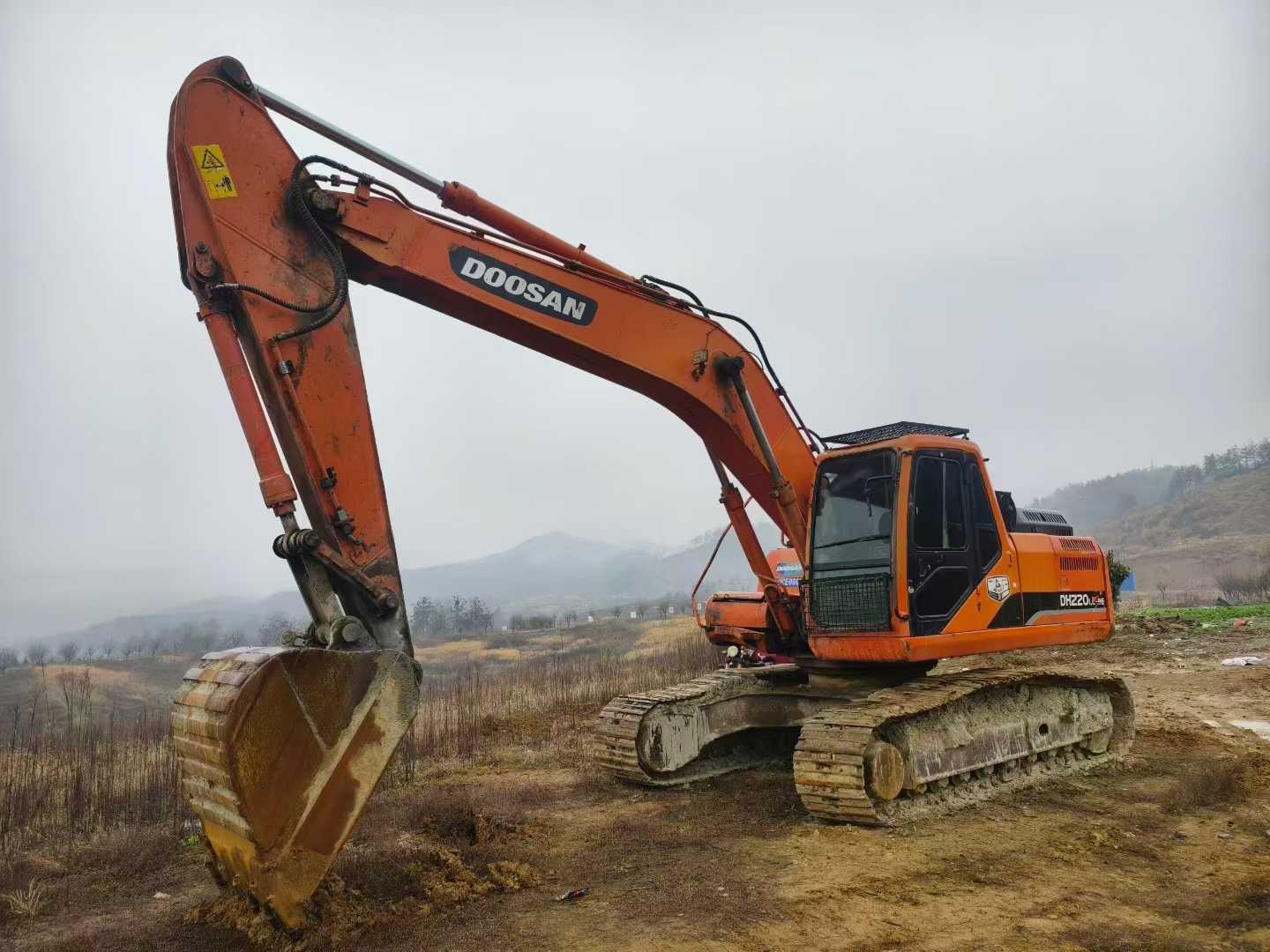 Used Doosan DH220-9E Excavator 2012 Model / 2