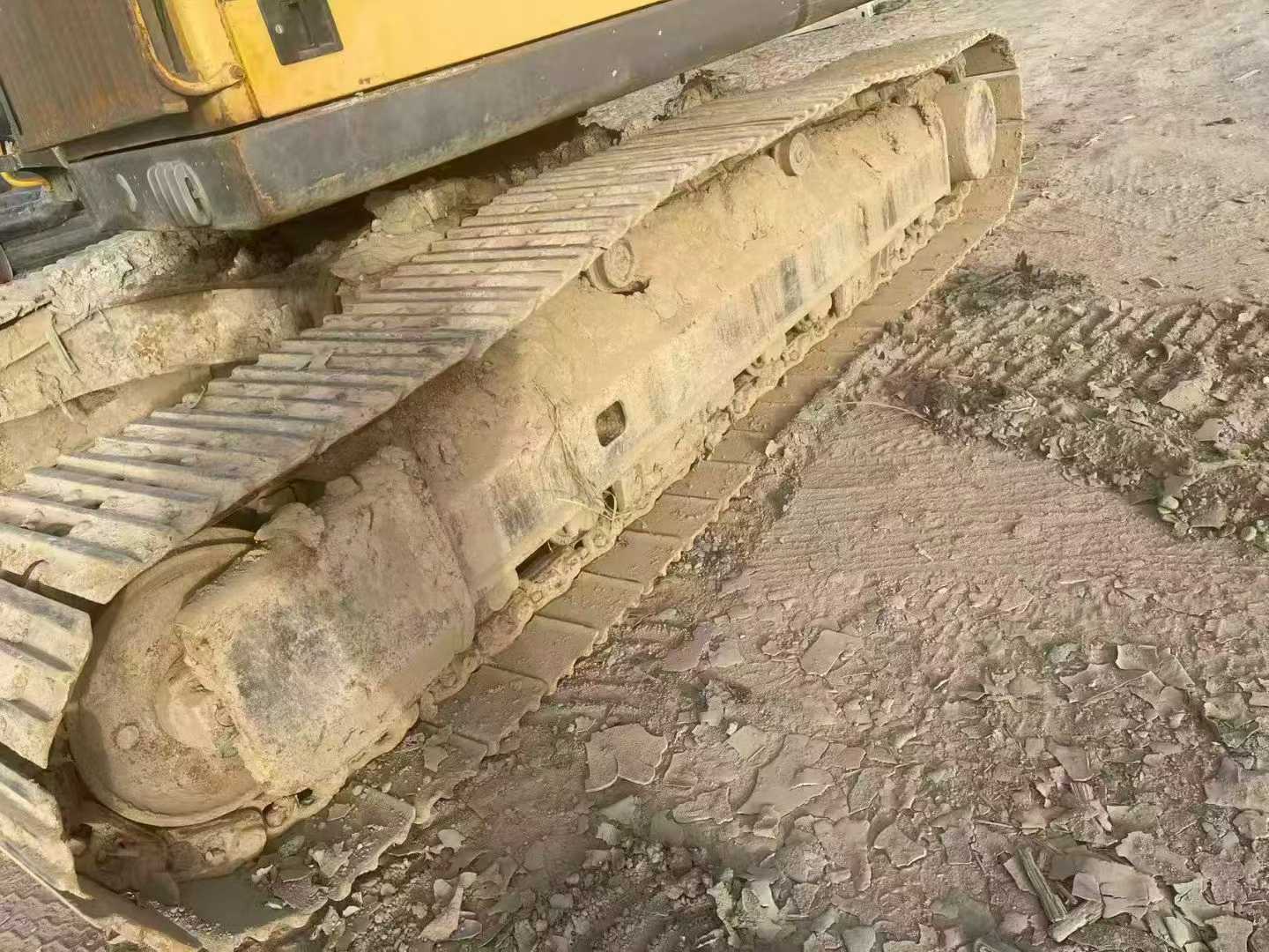 Used Volvo EW210C Excavator 2016 Model / 4