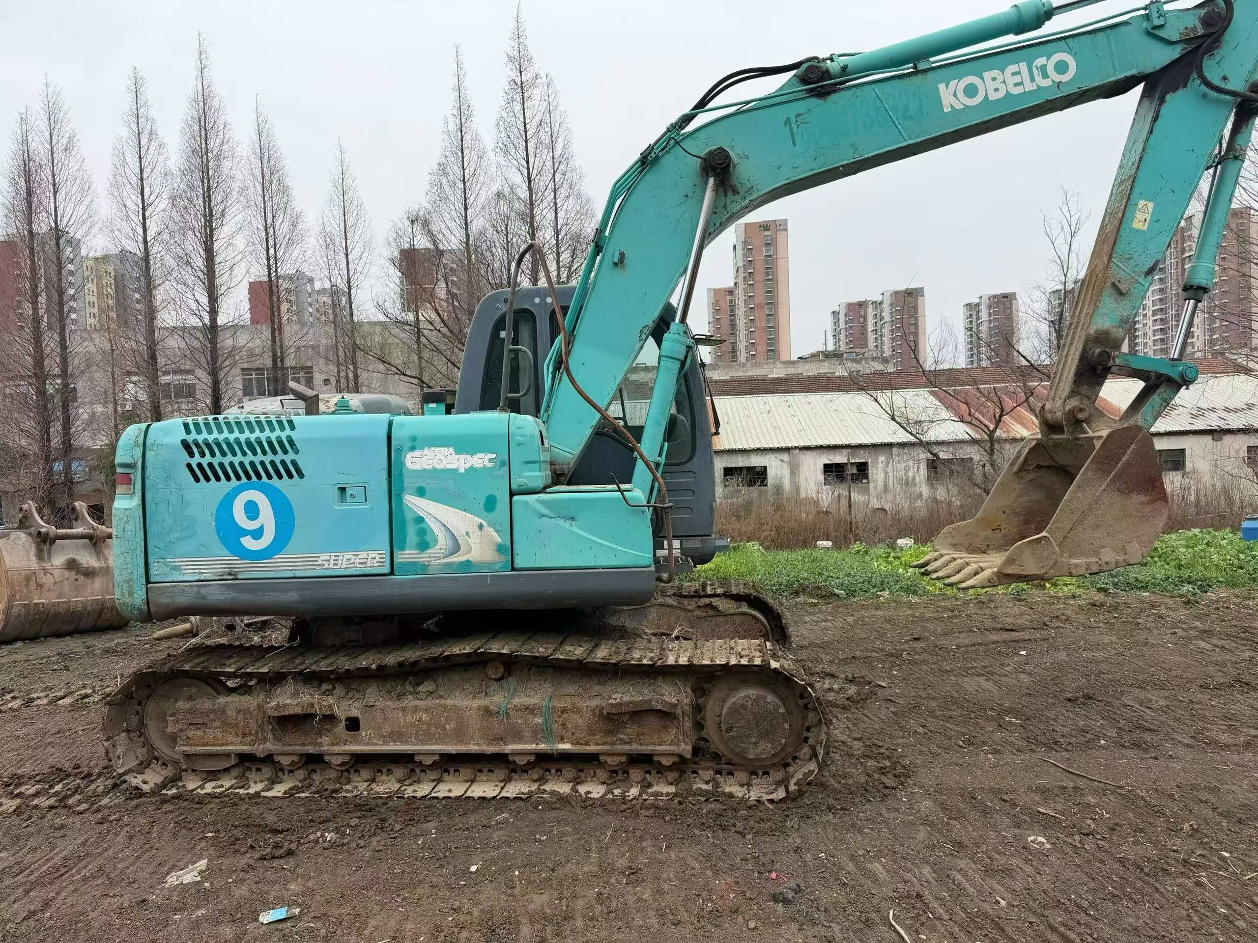 Used Kobelco SK130 Excavator 2012 Model / 3