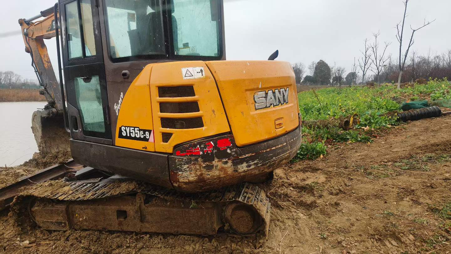 Used Sany SY55 Excavator 2016 Model / 3
