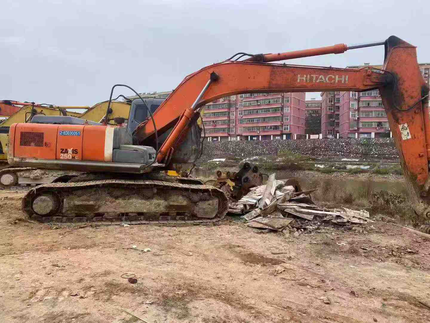 Used Hitachi EX210 Excavator 2011 Model / 8