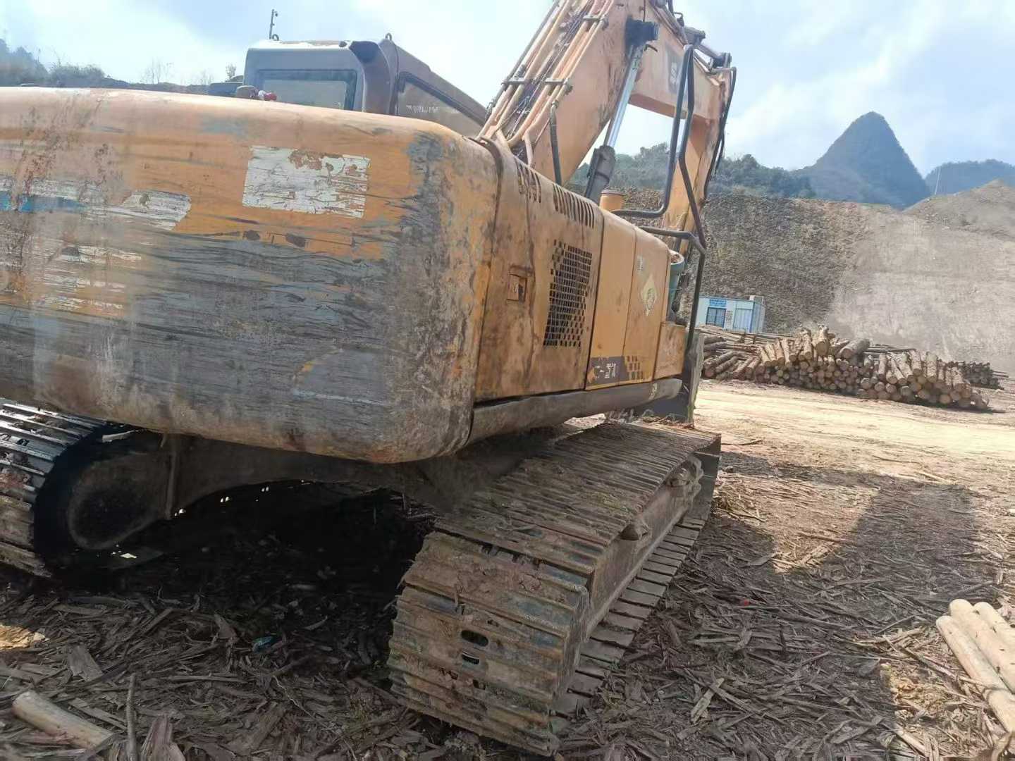 Used Sany SY215W Excavator 2016 Model / 3