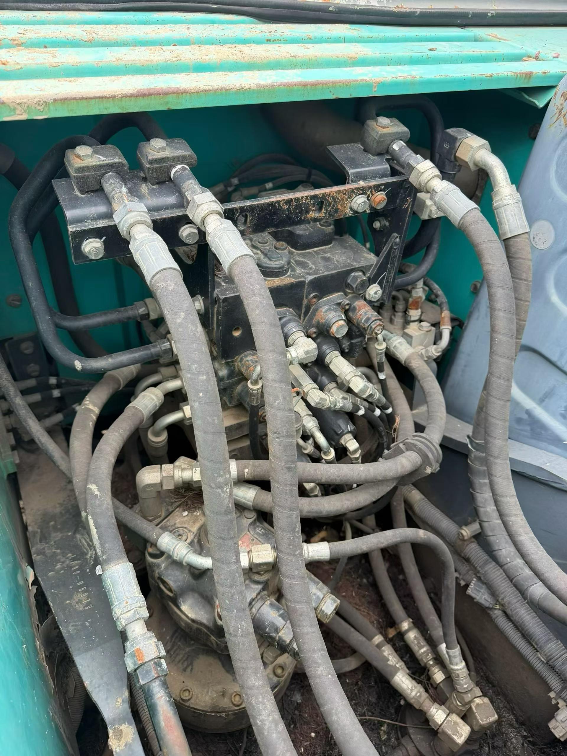 Used Kobelco SK130 Excavator 2012 Model / 4