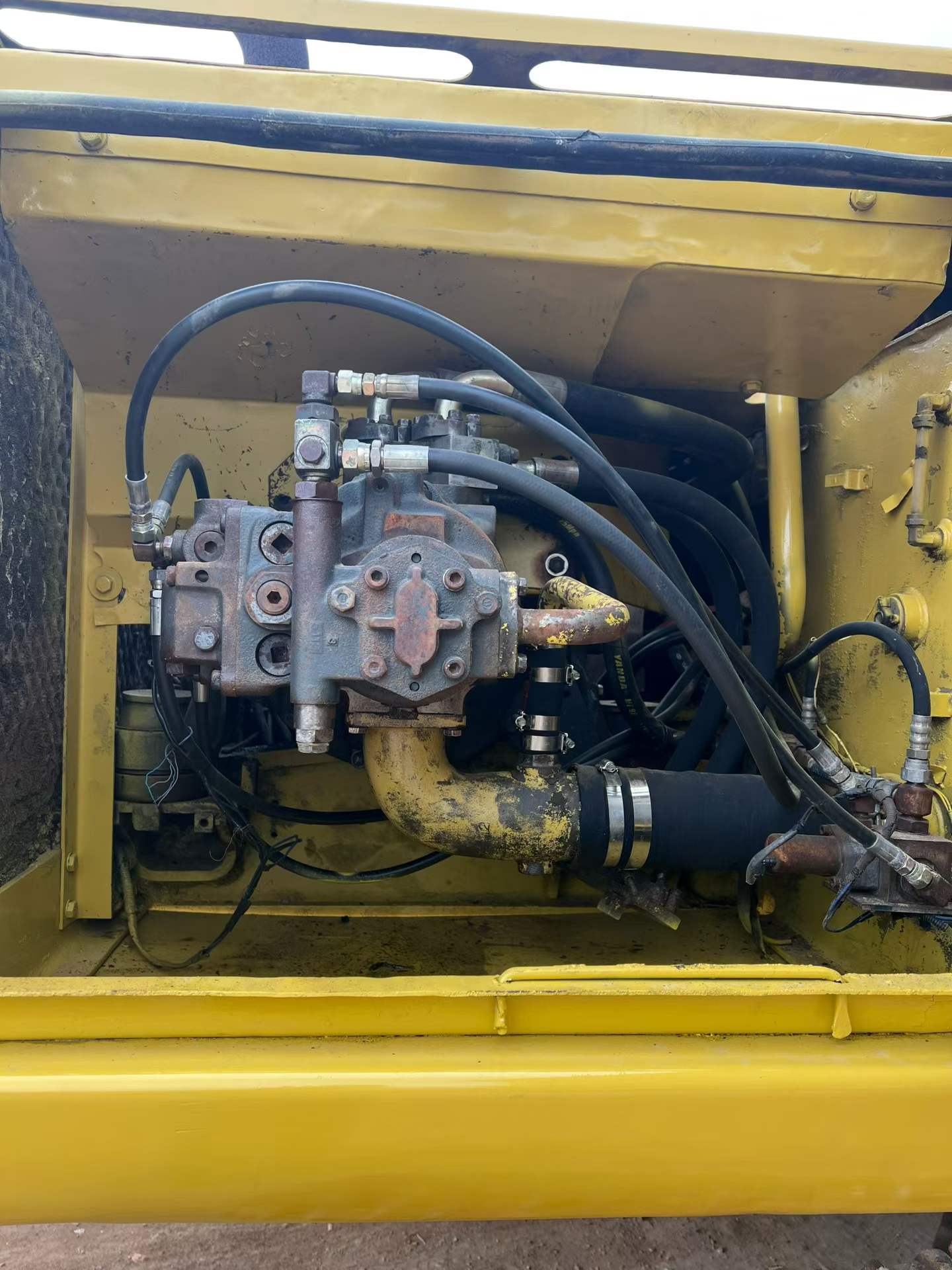 Used Komatsu PC200-6 Excavator 2016 Model / 5