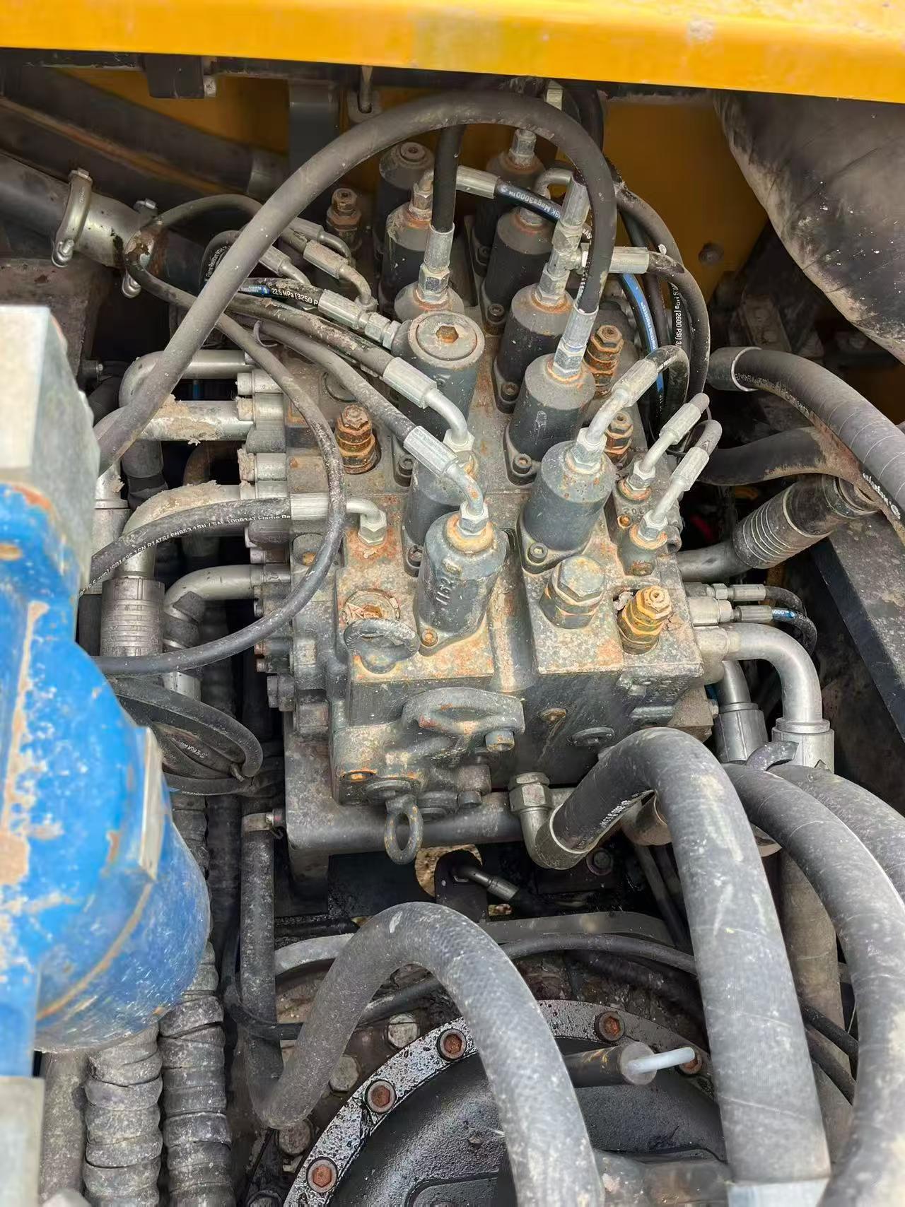 Used XCMG LW550KV Excavator 2021 Model / 4