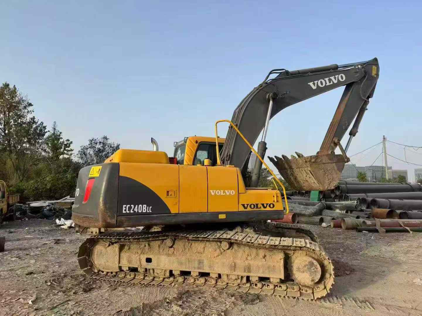 Buy Volvo EW210C Used Excavator