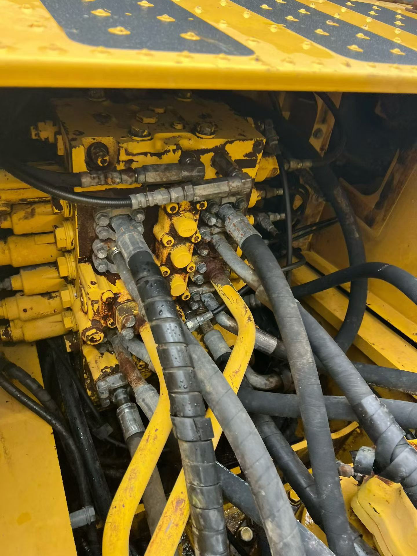 Used Komatsu PC200-8N1 Excavator 2016 Model / 4