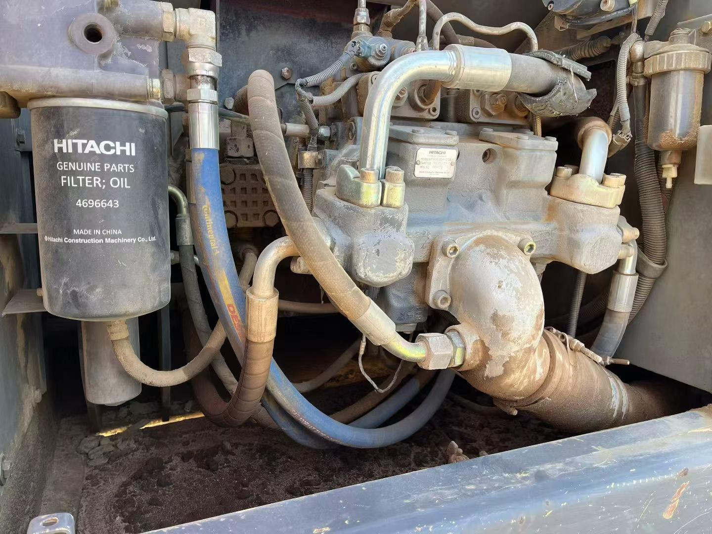 Used Hitachi EX210 Excavator 2012 Model / 9