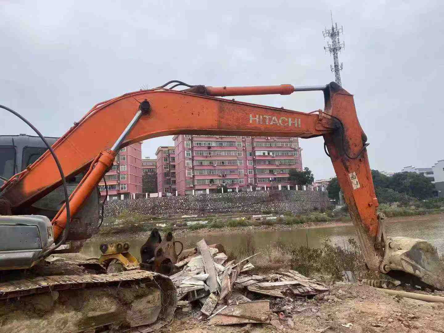 Used Hitachi EX210 Excavator 2011 Model / 7