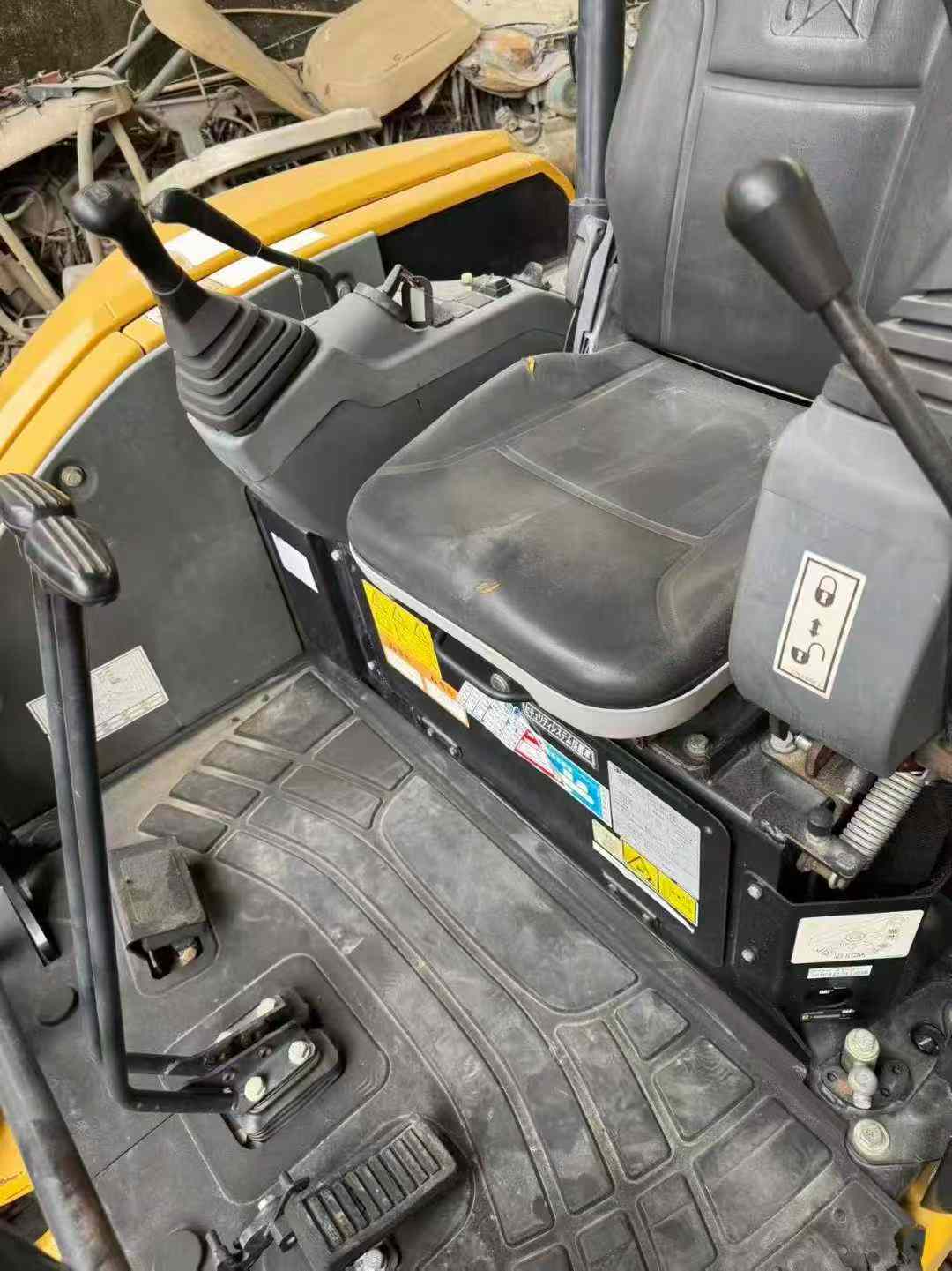 Used Caterpillar 303SR Excavator 2016 Model / 4