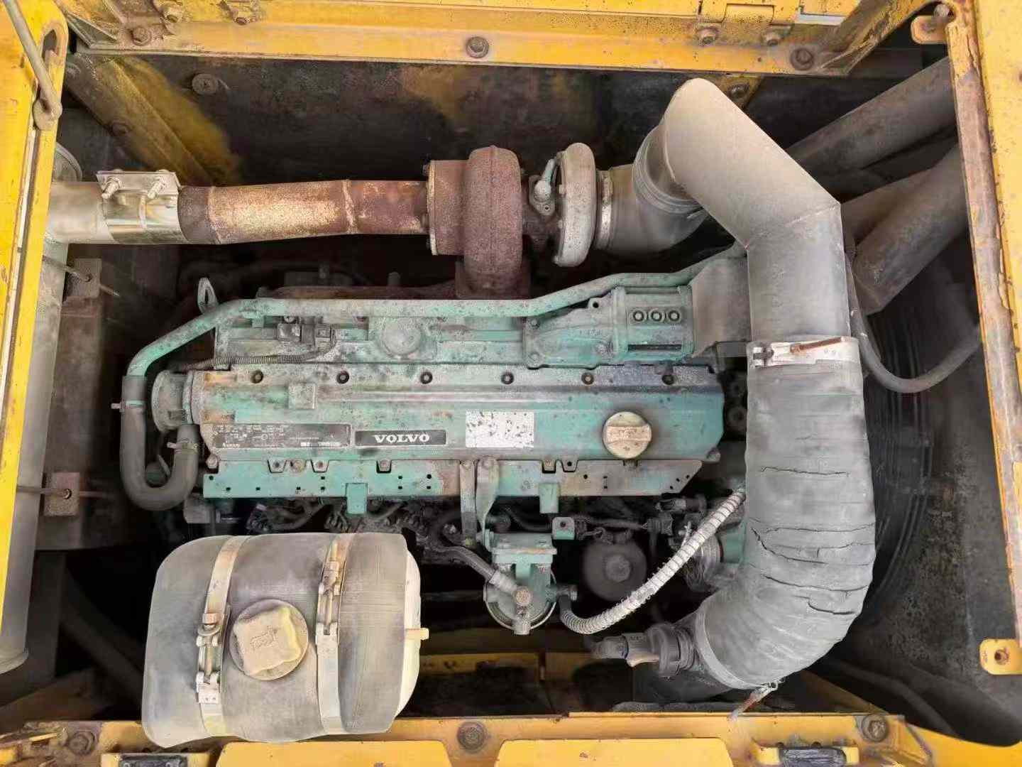 Used Volvo EW210C Excavator 2016 Model / 5