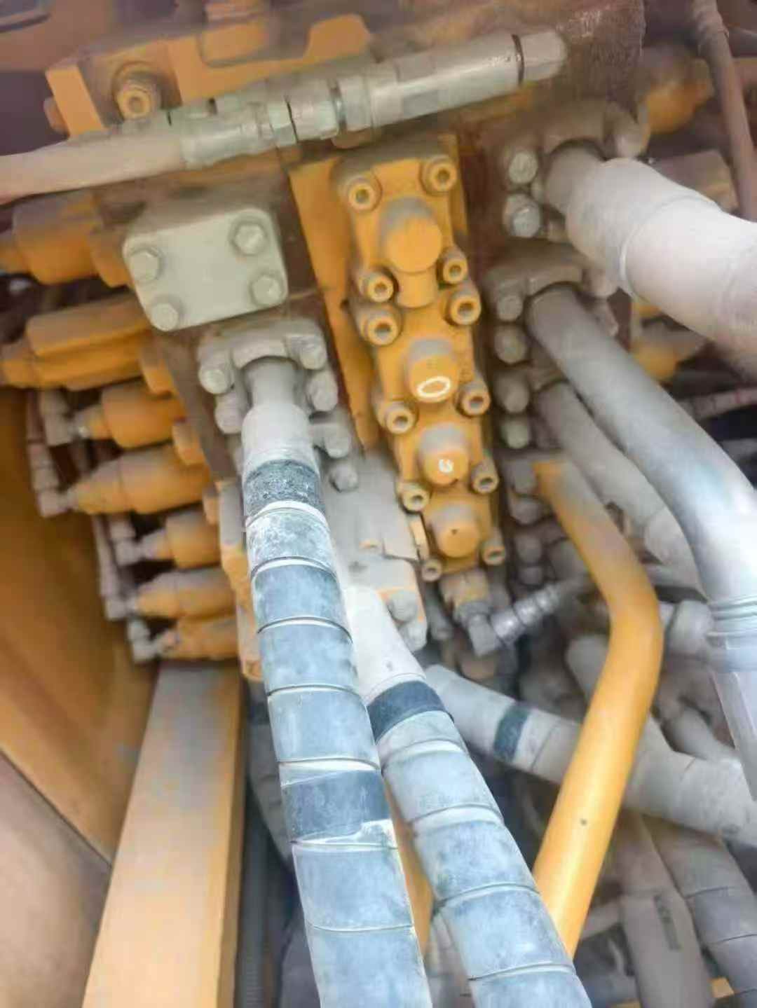 Used Komatsu PC210-8 Excavator 2017 Model / 6