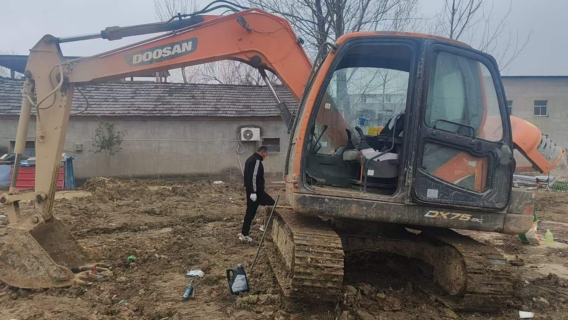 Used Doosan DX75-9C Excavator 2018 Model / 3