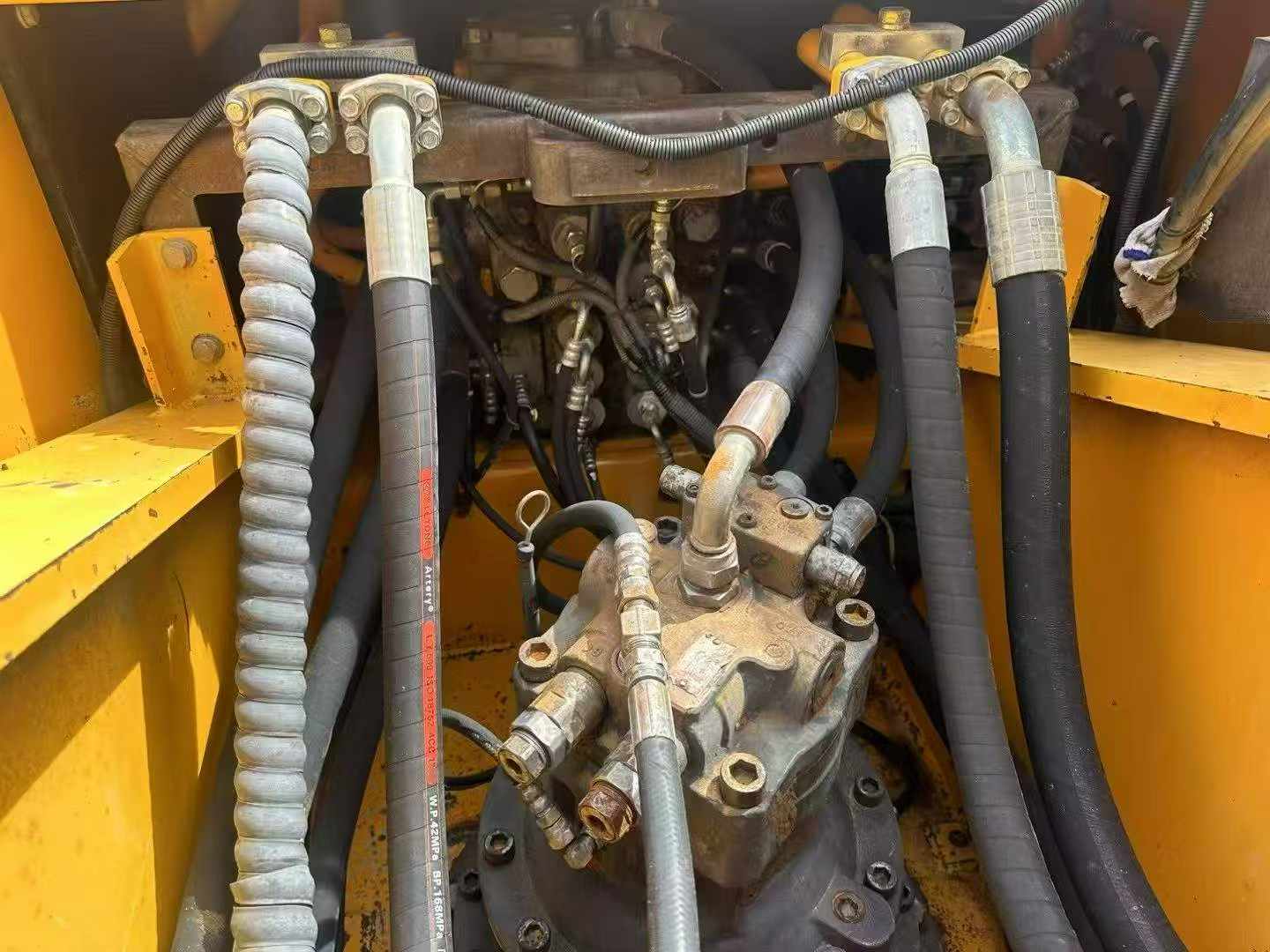 Used Kato HD1430R Excavator 2016 Model / 8