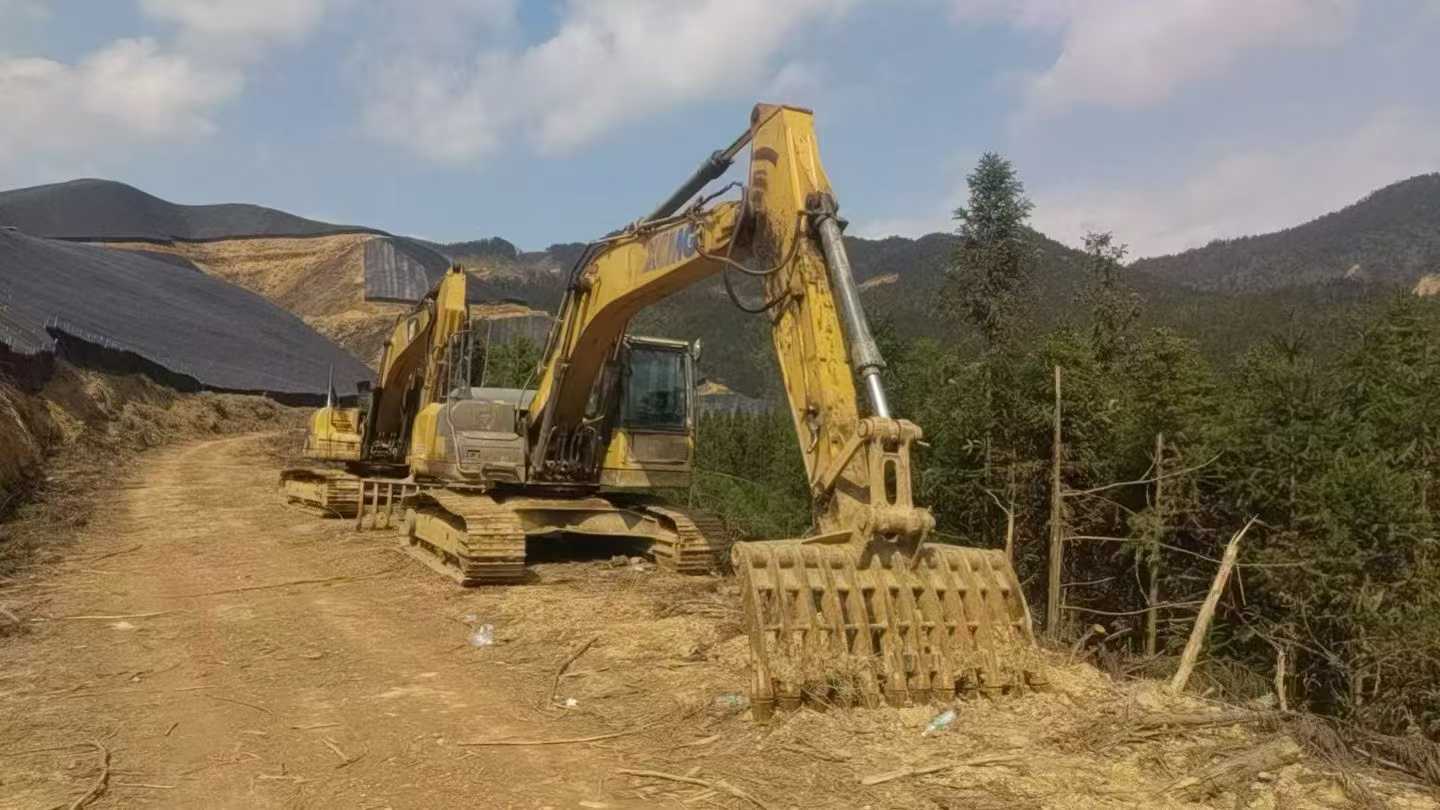 Used XCMG XE215D Excavator 2018 Model / 2