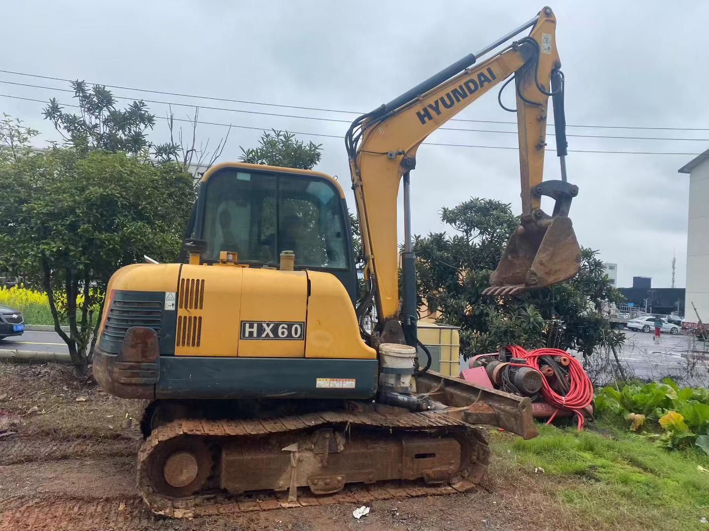 Buy Hyundai HX55 Used Excavator