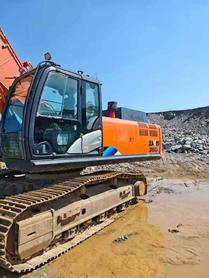Buy Hitachi ZX60 Used Excavator / 2 Used Hitachi ZX60 Excavator 2019 Model / 2