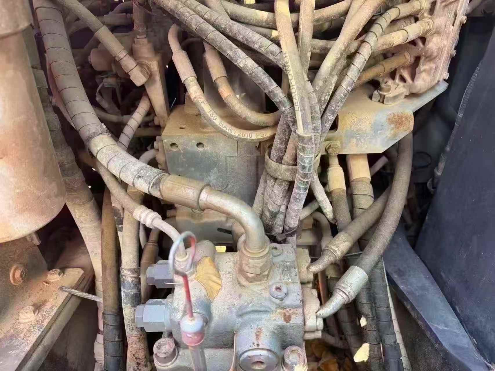 Used Hitachi EX130H-5 Excavator 2017 Model / 6