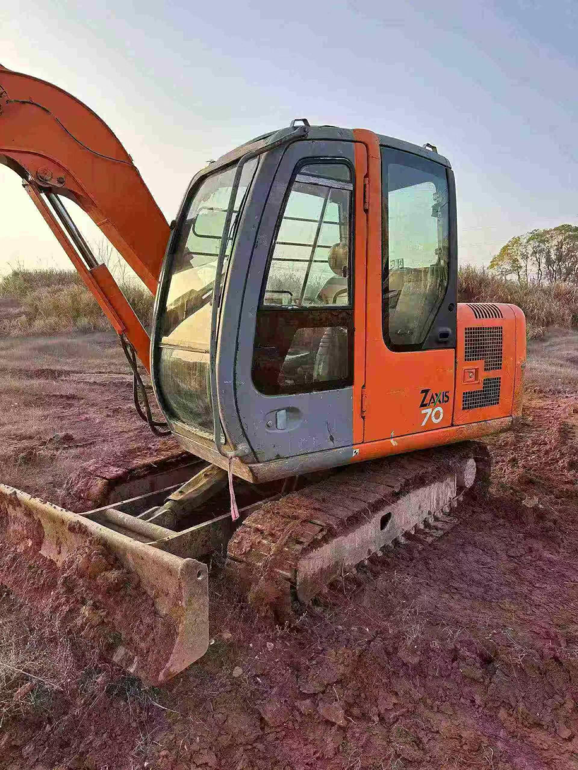 Used Hitachi EX60-6 Excavator 2012 Model / 2