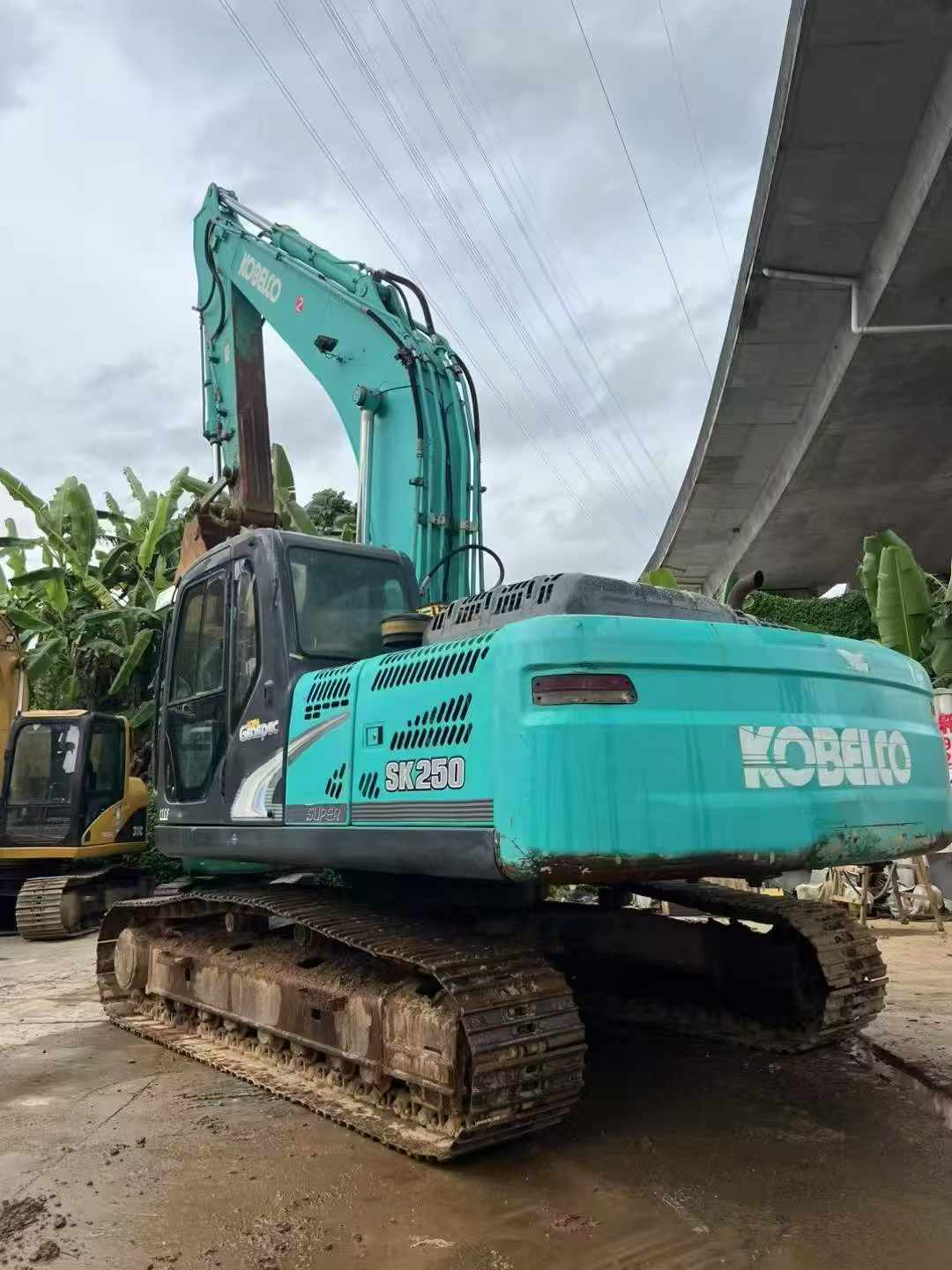 Used Kobelco SK250 Excavator 2016 Model / 3