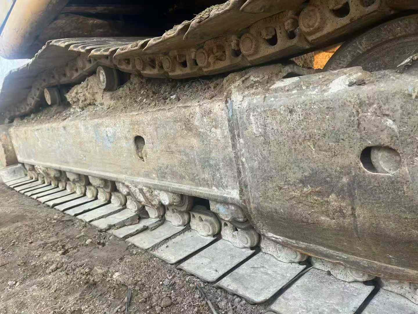 Used Komatsu PC220-6 Excavator 2016 Model / 6