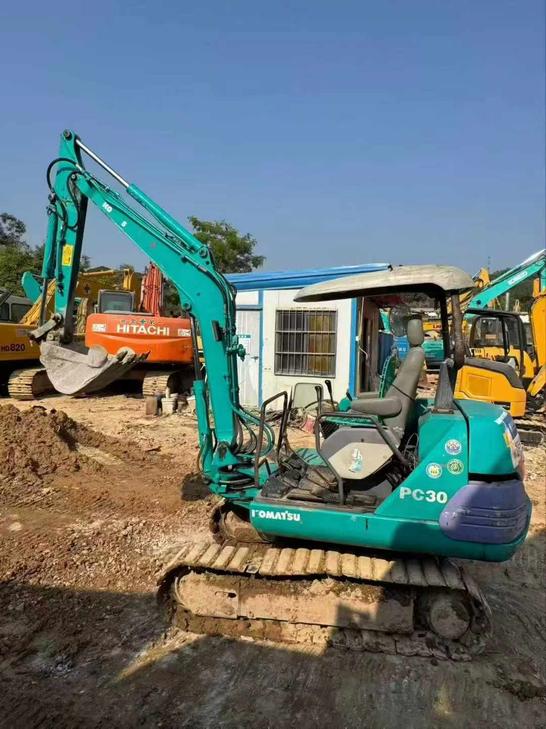 Buy Komatsu PC30-1 Used Excavator / 1