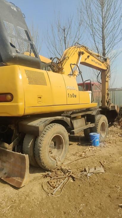 Buy Hyundai R130W Used Excavator / 1